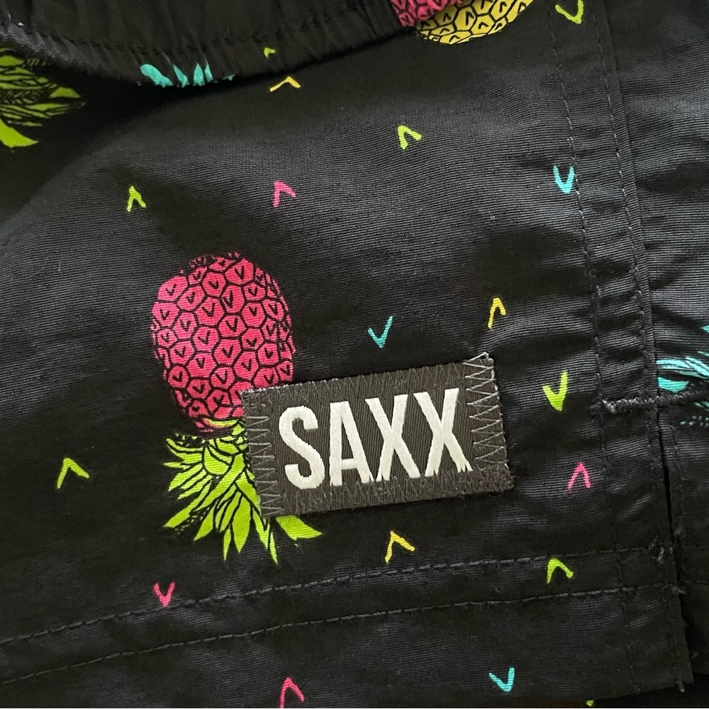 Saxx Black Men’s Swim Shorts with Tropical Accents XL